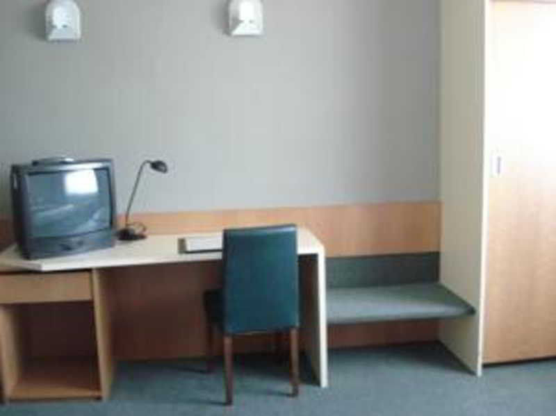 Hobbit Hotel Brussels Airport Zaventem Bagian luar foto