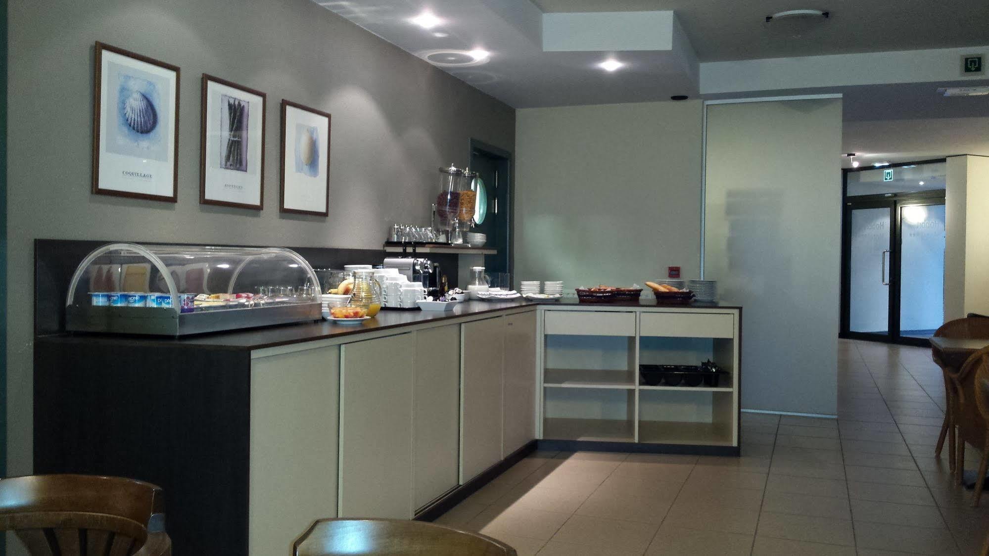 Hobbit Hotel Brussels Airport Zaventem Bagian luar foto